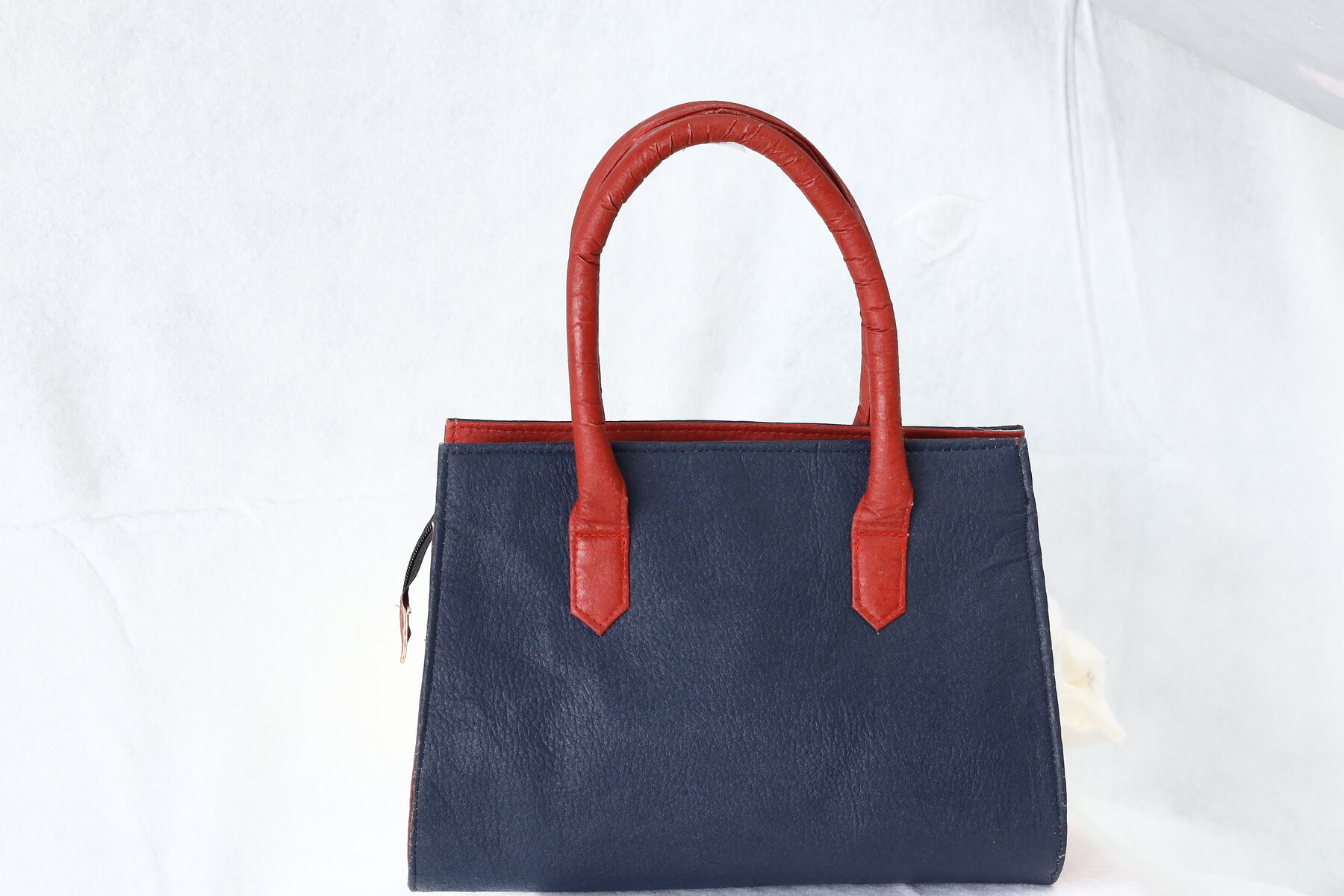 Parna areca leather product photography